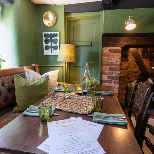 The Saxon Inn Child Okeford Bagian luar foto